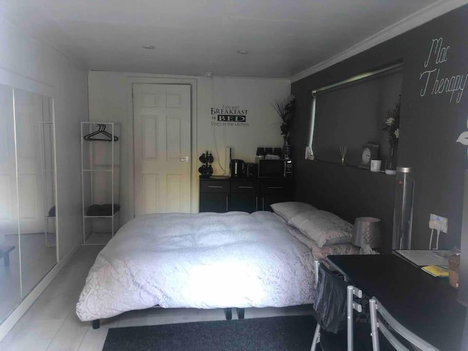 Belfast Private Room, En-Suite & Own Access Zewnętrze zdjęcie